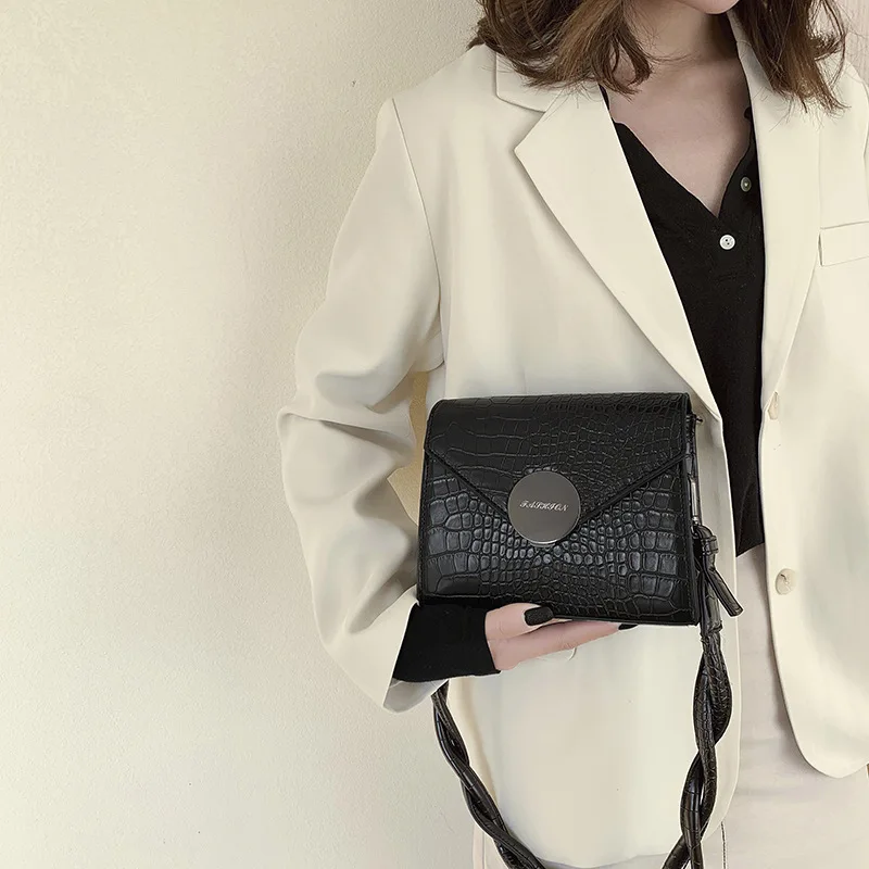 

2019 Winter New Style WOMEN'S Bag Retro Solid Color Messenger Bag Crocodile Pattern Lettered Shoulder Bag