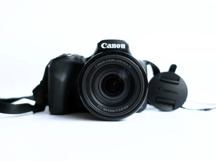 Цифровая камера Canon PowerShot SX520 16 б/у с 42x оптическим зумом стабилизированным