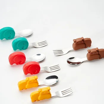 

2Pcs/set Baby Food Grade Silicone Soft Feeding Spoon Tableware Cartoon Spoons Dishes Infant Utensils Toddler Learning Spoons