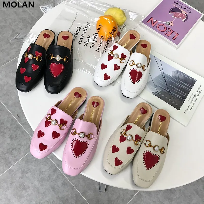 

MOLAN Brand Designer 2020 Spring Luxury Metal Chain Pearl Embroidery Red Heart Flat Slippers Loafers Mules Flip Flops Plus 35-40