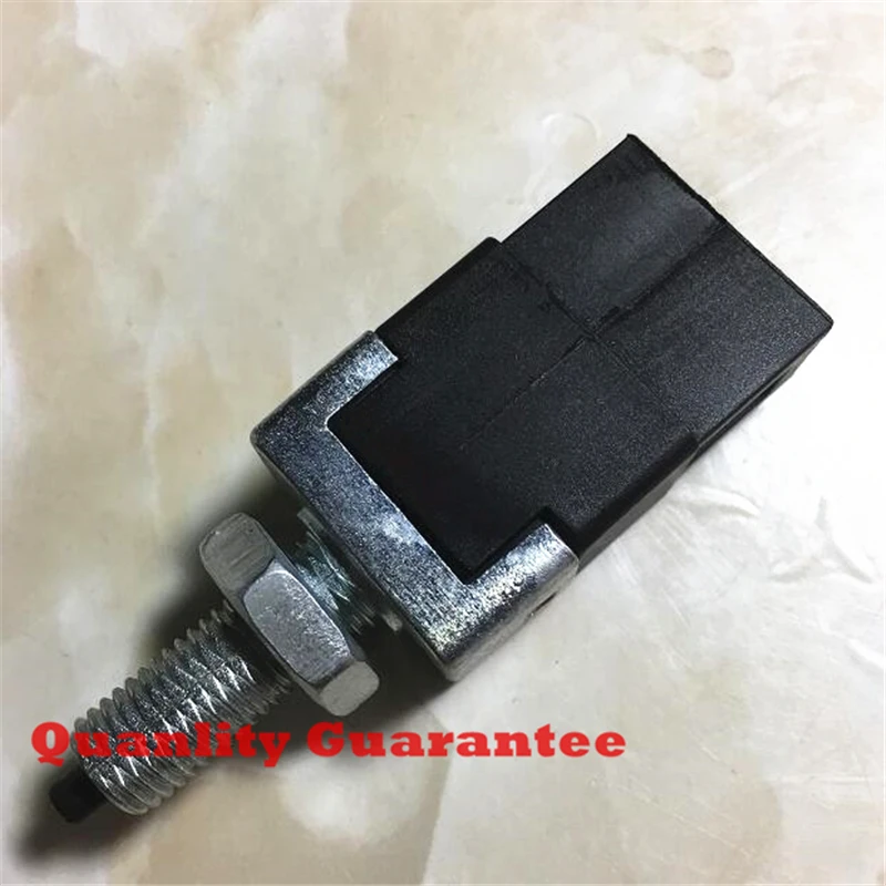 Brake Switch 2 models 2 pins / 4 pins for JAC J3 1.3L Engine 1635206U8010