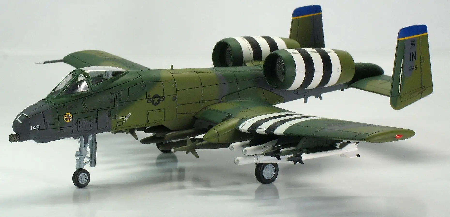 HOBBY MASTER Fairchild LIMITED A-10A Thunderbolt II USAF 930th OG 45th TFS Hoosier Hogs#80-0149 1/72 diecast plane model