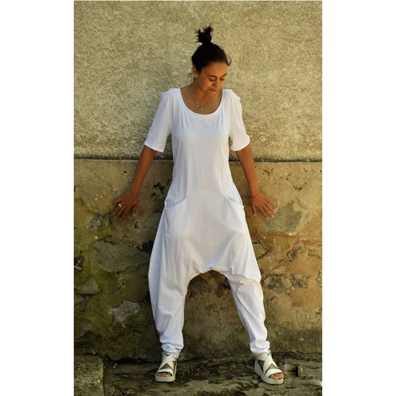 Комбинезон Женский свободного покроя с круглым вырезом коротким рукавом и