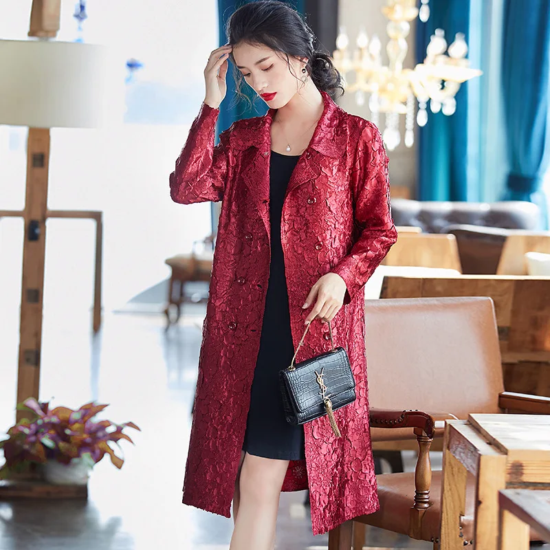 

Heavy pleated windbreaker large size female winter new long double-breasted long-sleeved foreign cloak MIYAKE pleats trench