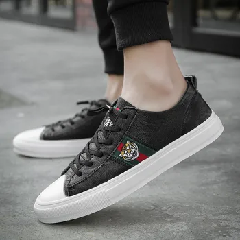 

Men Loafers 2020 Spring Autumn Men's Shoes Casual Sneakers Light Microfiber Youth Shoes Breathable Fashion Lovely Flats Footwear