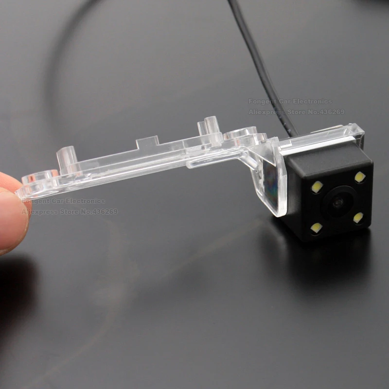 Car-Reverse-Camera-for-VW-Passat-B5-1996-2005-Touran-2003-2004-2005-2006-2007-2008-2009-2010 (17)