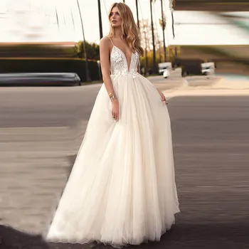 

Sexy Spaghetti Strips A-Line Tulle Skirt Wedding Dress Backless With Lace Appliques Top Ladies Bridal Gowns Beach Spring 2021