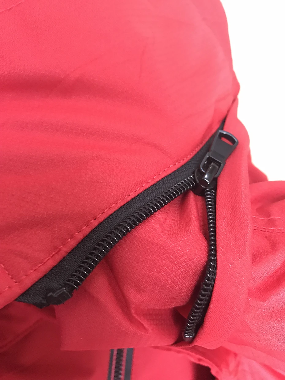 Detachable hat930