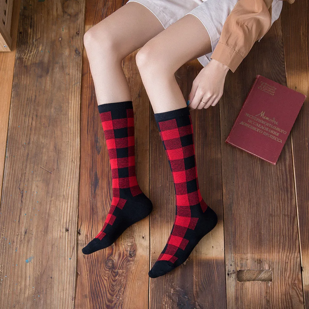 Зимняя Новая женская обувь высокого качества в клетку Материал: чёсаный хлопок модные повседневные укороченные штаны гольфы детские носки, 5 пар