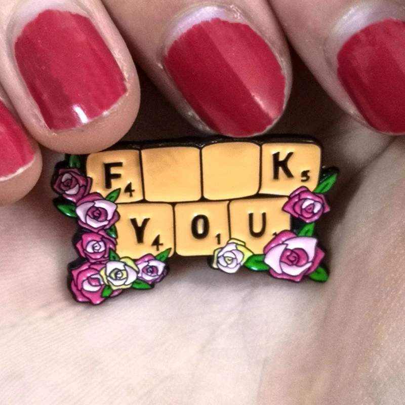 Женского брошь с изображениями растений Детские розы клавиатура Смешные pin