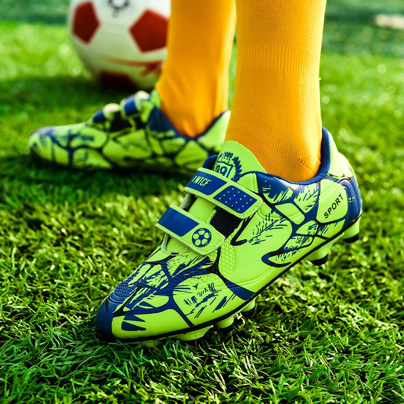 Hot Sale Kids Soccer Shoes Indoor Hook Loop Soccer Cleats Boys Long Spike Futsal Shoes Children Football Sneaker botas de fútbol