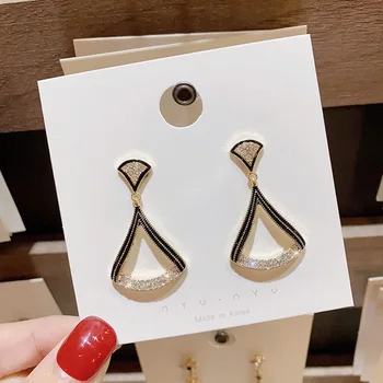 

Luxury Classic Gold-Color Long Crystal Earring Brincos Geometric Black Drip Fan Shell Drop Earrings For Women Jewelry Girl Gifts