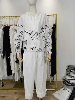 

Spring summer 2020 Original design letter graffiti casual sweat suits women two piece outfits tops and pants tracksuit clothes