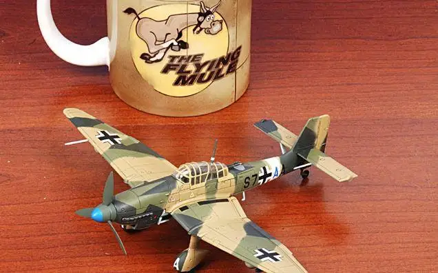 Хобби мастер Junkers Ju-87D Stuka Luftwaffe StG 3 Walter Siegel 1/72 литье под давлением модель самолета