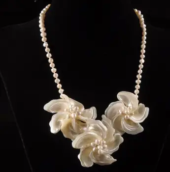 

Free Shipping NEW Mother of pearl MOP Shell pearl flower beaded necklace 20"
