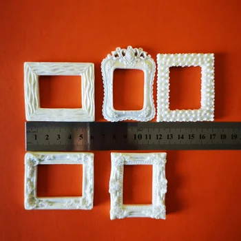 

1 pcs mini PVC frame/miniatures/cute/fairy garden gnome/moss terrarium decor/bonsai/figurine decor/doll house diy supplies