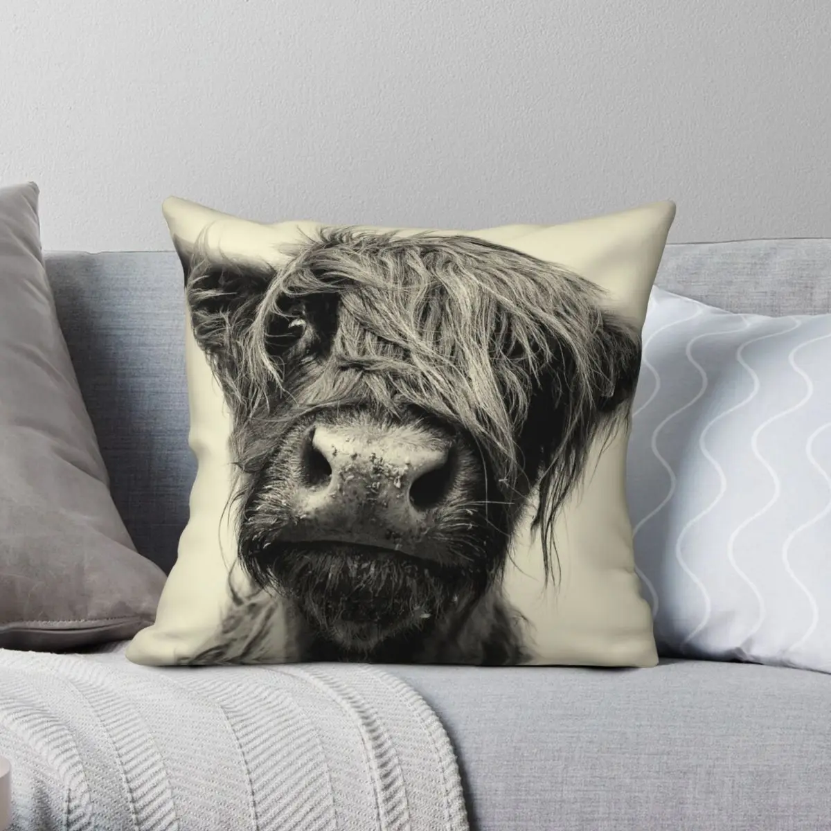 

Highland Cow Square Pillowcase Polyester Linen Velvet Creative Zip Decor Pillow Case Sofa Seater Cushion Cover 45x45