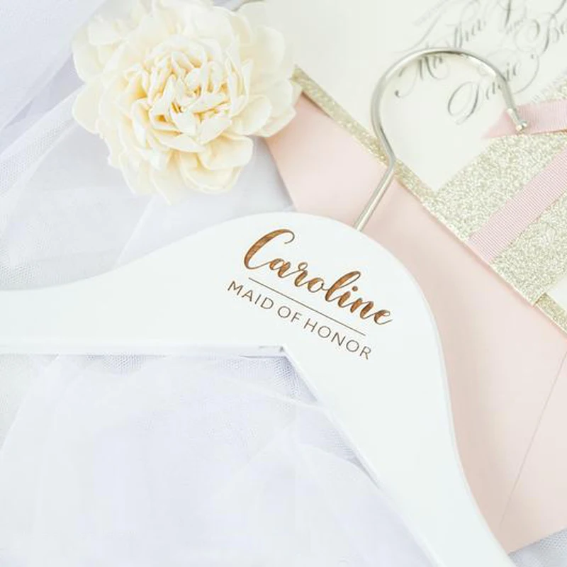 Вешалка Свадебная под заказ деревянная вешалка с гравировкой имени для невесты