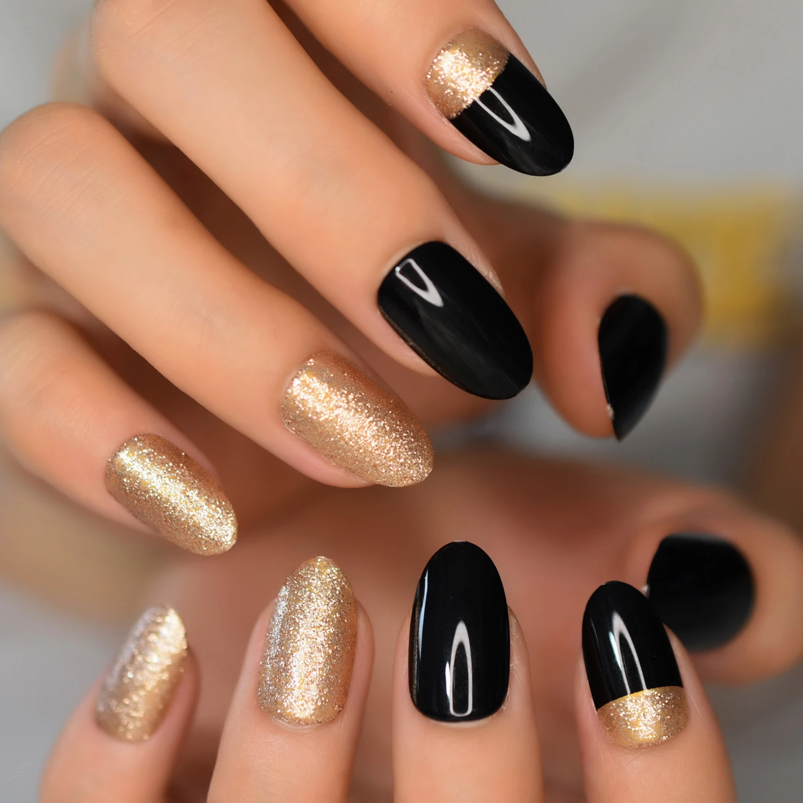 Short Black French Press On Fake Nail Tips 24pcs Champagne Glitter Round  Head Full Cover Faux Ongles Home Office Wear Fake Nails - False Nails -  AliExpress