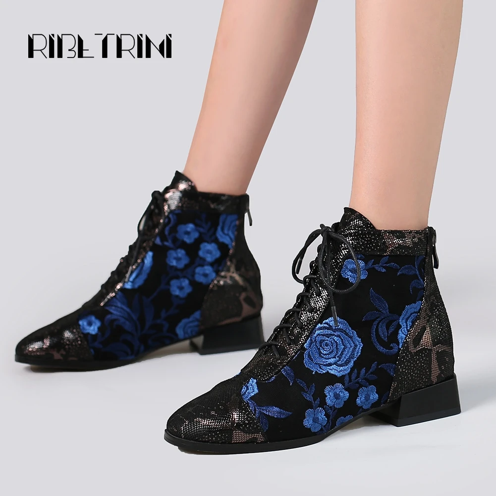 

RIBETRINI Cute Women Flower Boots 2019 Chunky Low Heel Autumn Shoes Woman Lace Up Zip Designer Ankle Boots Big Size 34-43