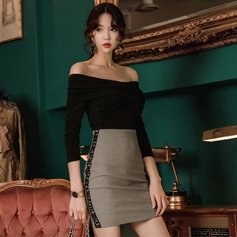 

CINESSD The Sexy Female T-shirt Women Autumn Winter Korean Style Cotton Streetwear Black Off Shoulder Long Sleeve clothes