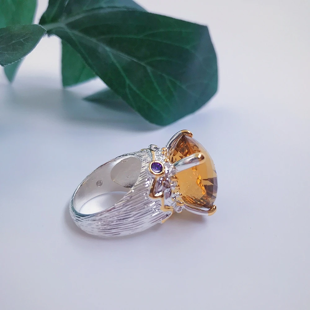 DreamCarnival 1989 New Arrive Crown Look Women Wedding Rings Cushion Cut Zircon Big Silver Gold Color Elegant Jewelry WA11717