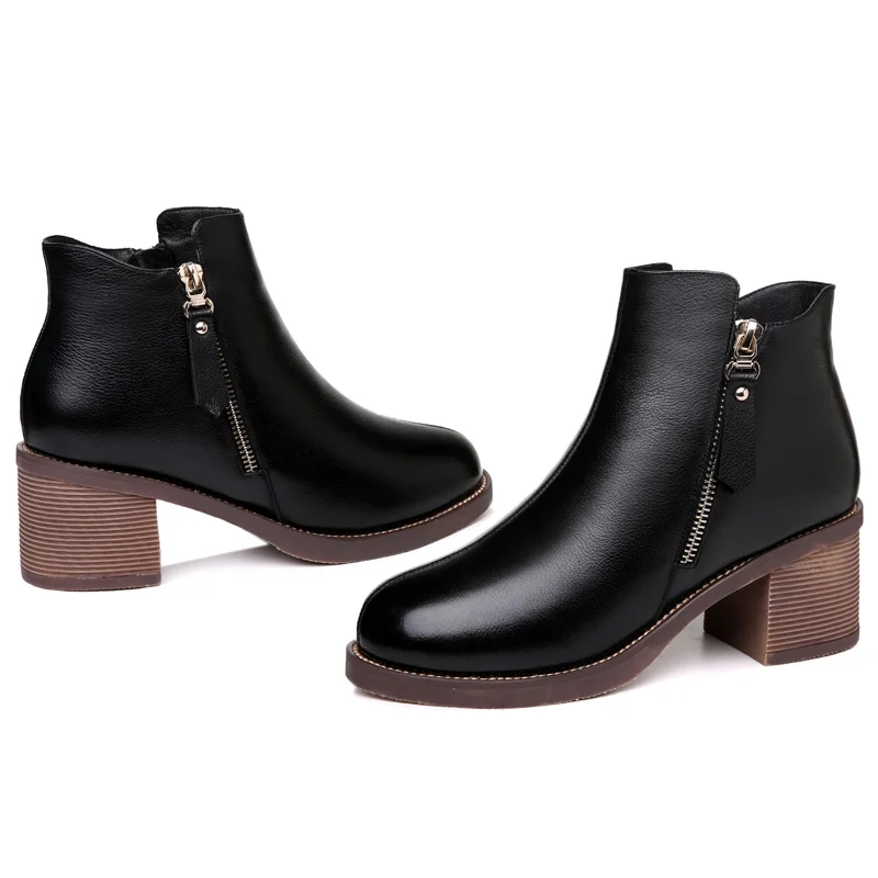 9768 leather Новинка; ботильоны на высоком толстом каблуке; женская зимняя обувь; обувь с высоким берцем и боковой молнией; однотонные черные короткие плюшевые теплые ботинки - Цвет: 9768 leather