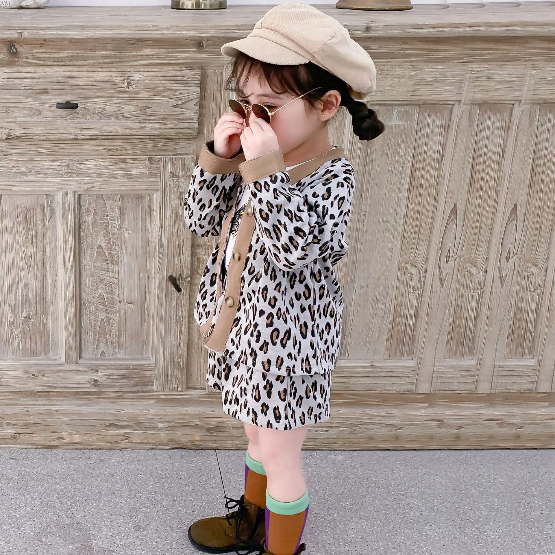 Коллекция года, комплекты одежды для детей на осень и зиму модный стиль, леопардовый комплект из 2 предметов для маленьких девочек, куртка+ короткие штаны детская одежда