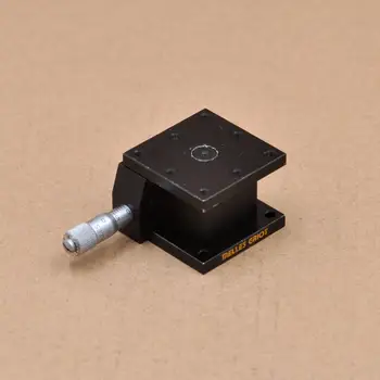 

MELLES GRIOT Z axis 40 * 40mm manual high precision displacement slide optical fine adjustment platform aluminum