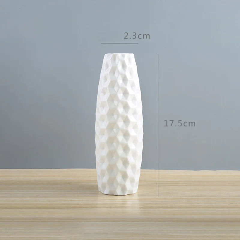 1pcs Simple Pure Color White Ceramic Vase Creative Home Desktop Decoration Mini Ceramic Vase Classic Office Decor Supplies Gift - Цвет: Style 1