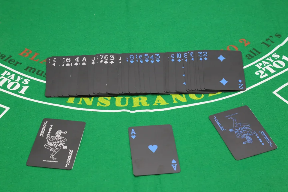 K8356 гладкие водонепроницаемые черные пластиковые игральные карты черный пластик техасский холдем покер карты баккарат настольные игры 2,48*3,46 дюймов