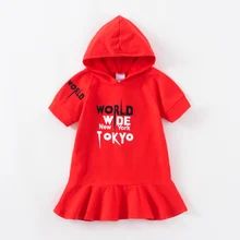 Летнее платье для девочек; От 3 до 6 лет хлопковое Спортивное платье с капюшоном для маленьких девочек; коллекция года; модное платье с буквенным принтом; одежда для маленьких девочек