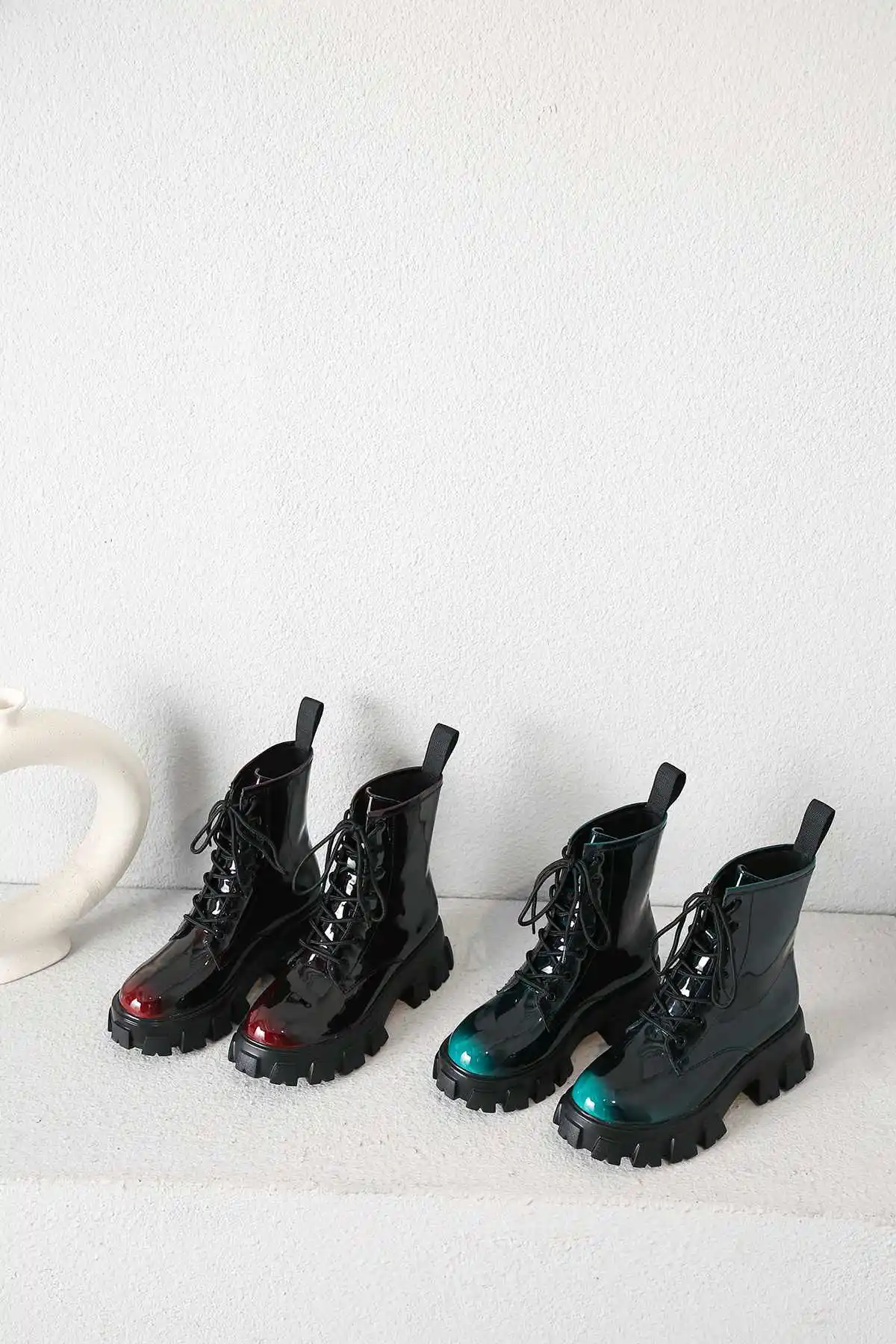 Krazing pot/Популярные разноцветные ботинки из коровьей кожи на толстой подошве; Зимние Теплые ботильоны с круглым носком на высоком каблуке со шнуровкой в студенческом стиле; L32