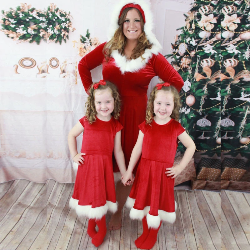 Famly Look/платья для мамы и дочки; красное теплое платье с капюшоном; одежда на год; Семейные рождественские пижамы; семейная одежда