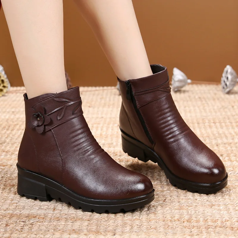 

2019 Warm Cotton-padded Shoes New Style Women's Slope with Short Boots Middle-aged Winter plus Velvet Mom New Style Cotton Boots