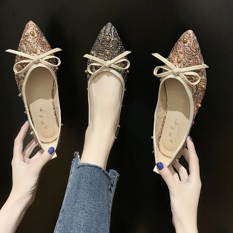 

2019 Spring And Summer New Style Plaid Breathable WOMEN'S Shoes Versatile Pointed Shallow Mouth Large Size Flat Keel Thin Shoes