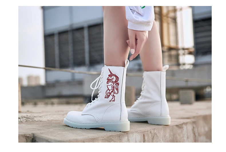 Высокие военные ботинки; женская обувь из натуральной кожи; Bota Feminina; мотоботы с вышивкой в стиле панк; ; Botines Mujer; цвет красный, черный