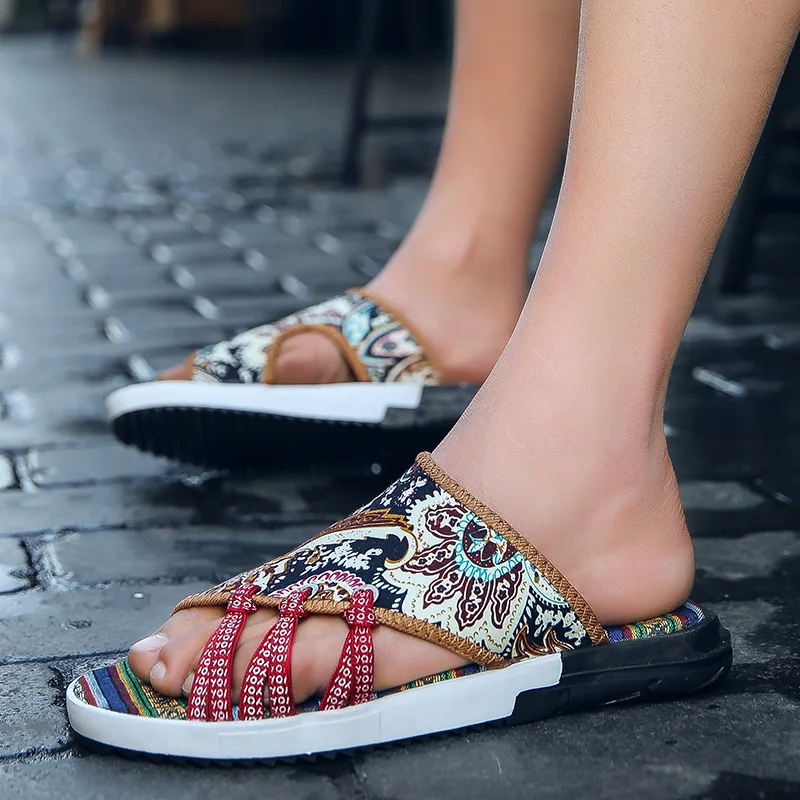 

2018 Summer Light MEN'S Slippers Anti-slip Sandals Youth Trend Slippers Men's Ethnic-Style Sandals Shoes