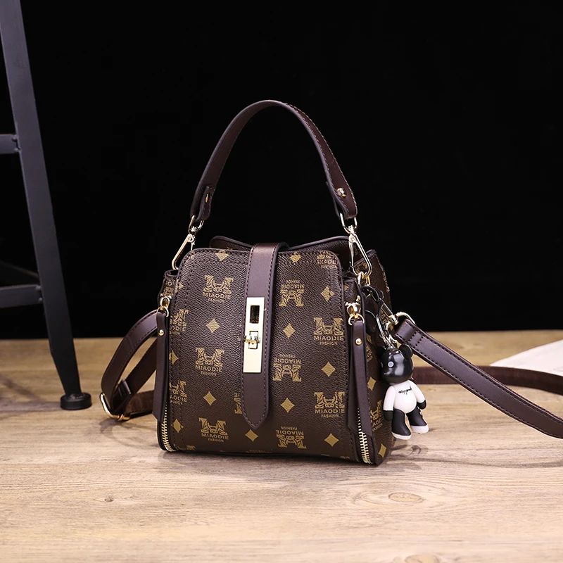 

Women's bags Genuine Leather Handbag Shoulder Bag High Quality Designer Pu Letter Luxury Brand Boston Crossbody Bag