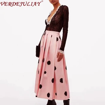 

VERDEJULIAY 2020 Spring New Fashion High Street Twinset Women Luxury Pearls V-neck Full Lace Tops + Dots Pink Midi Skirt Sets