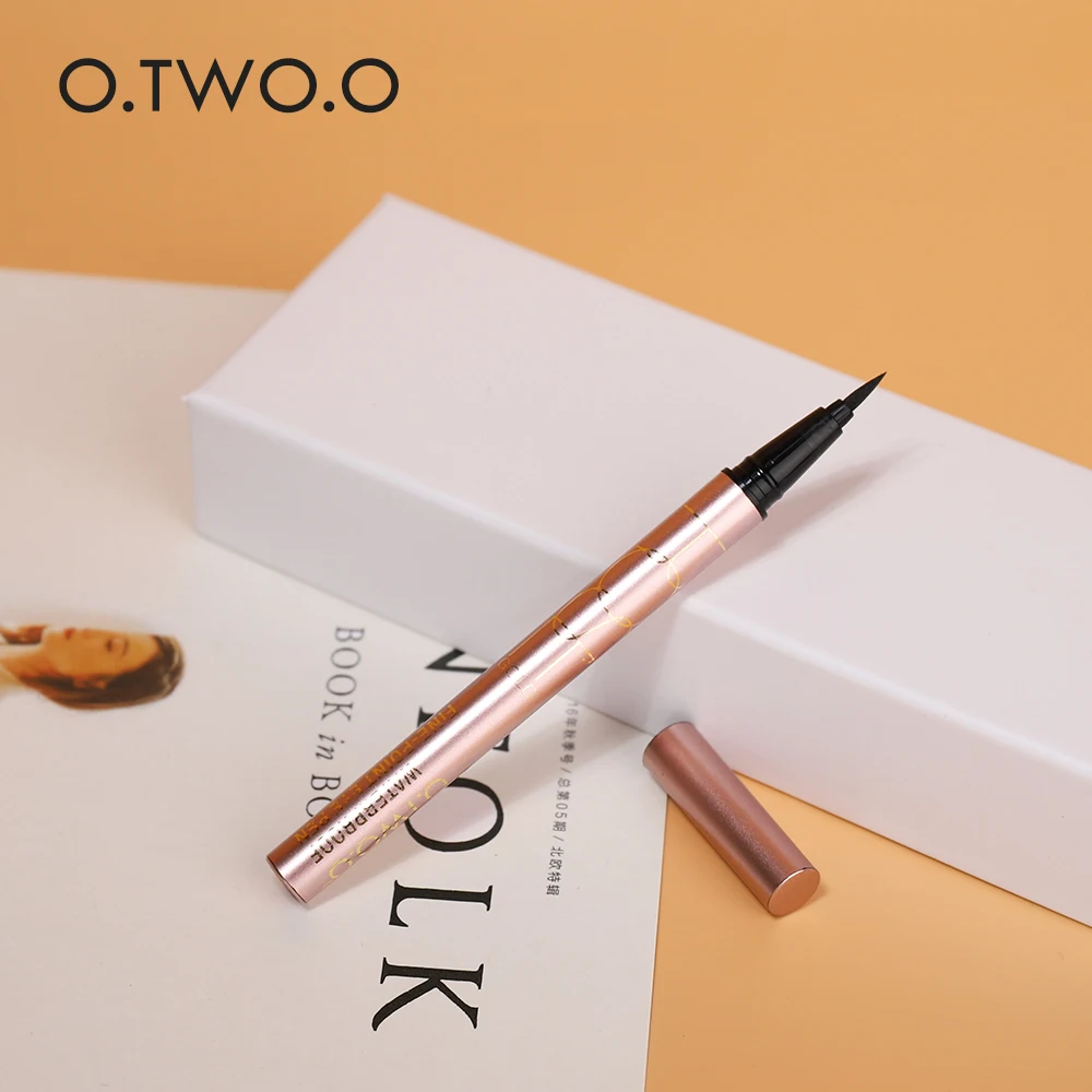O.TWO.O профессиональная водостойкая жидкая подводка для глаз beauty Cat style черная