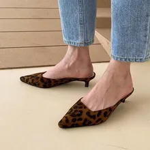 

2022 Fashion Leopard Pointed Toes Mules Sandals Women Dress Shoes Spring Summer Sexy High Heels Slippers Hot Black Pumps Party