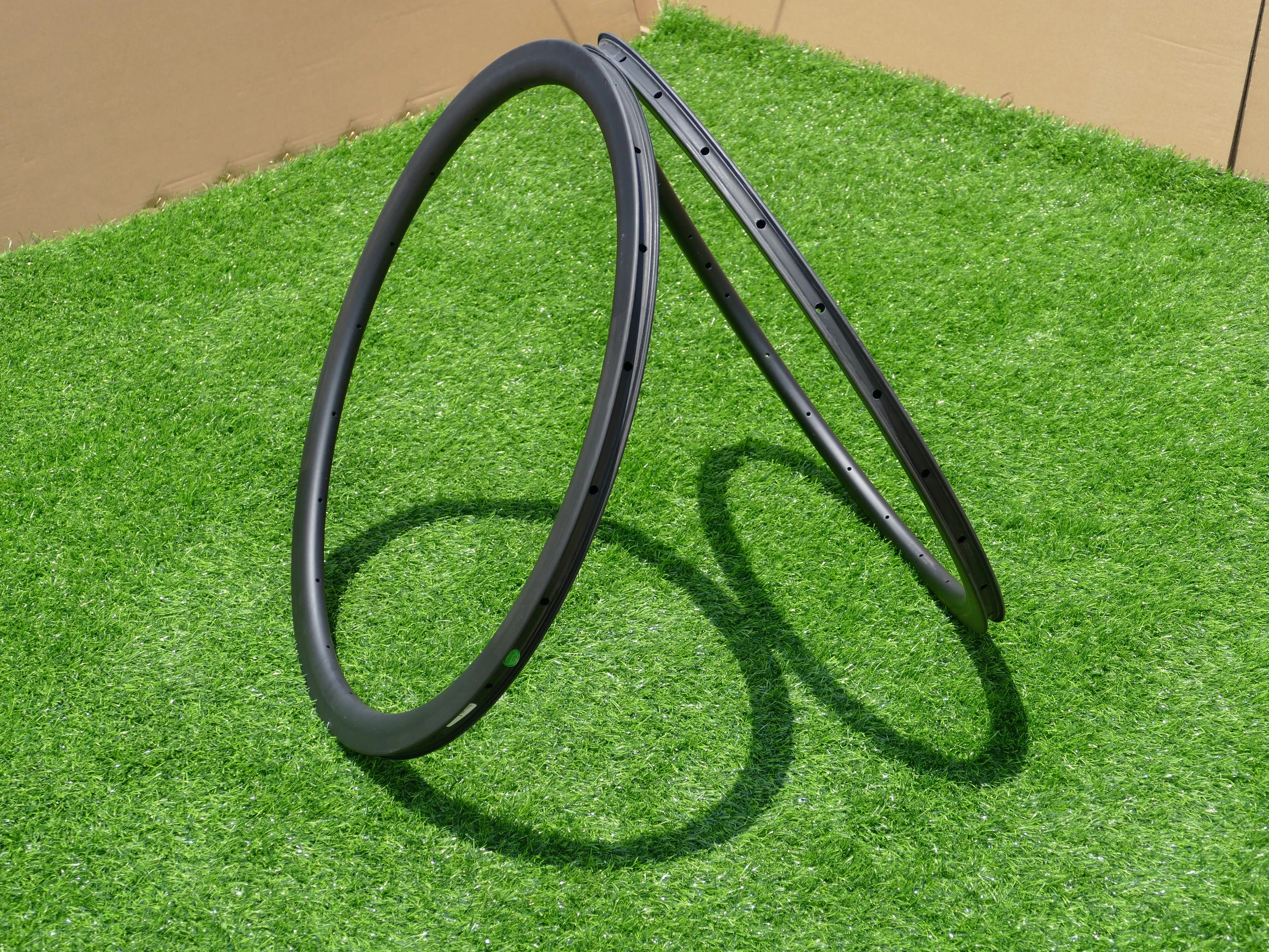 

Bicycle Clincher Wheel Rim 38mm Full Carbon 700C Road Cyclocross Bike Wheel for Disc Brake Front & Rear Set 23mm Width