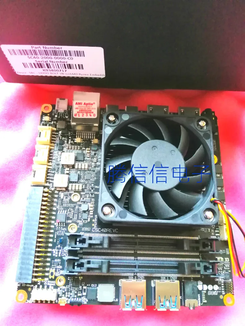 Спот SC40-2000-0000-C0 UDOO BOLT V8 AMD Ryzen V1605B макетная плата