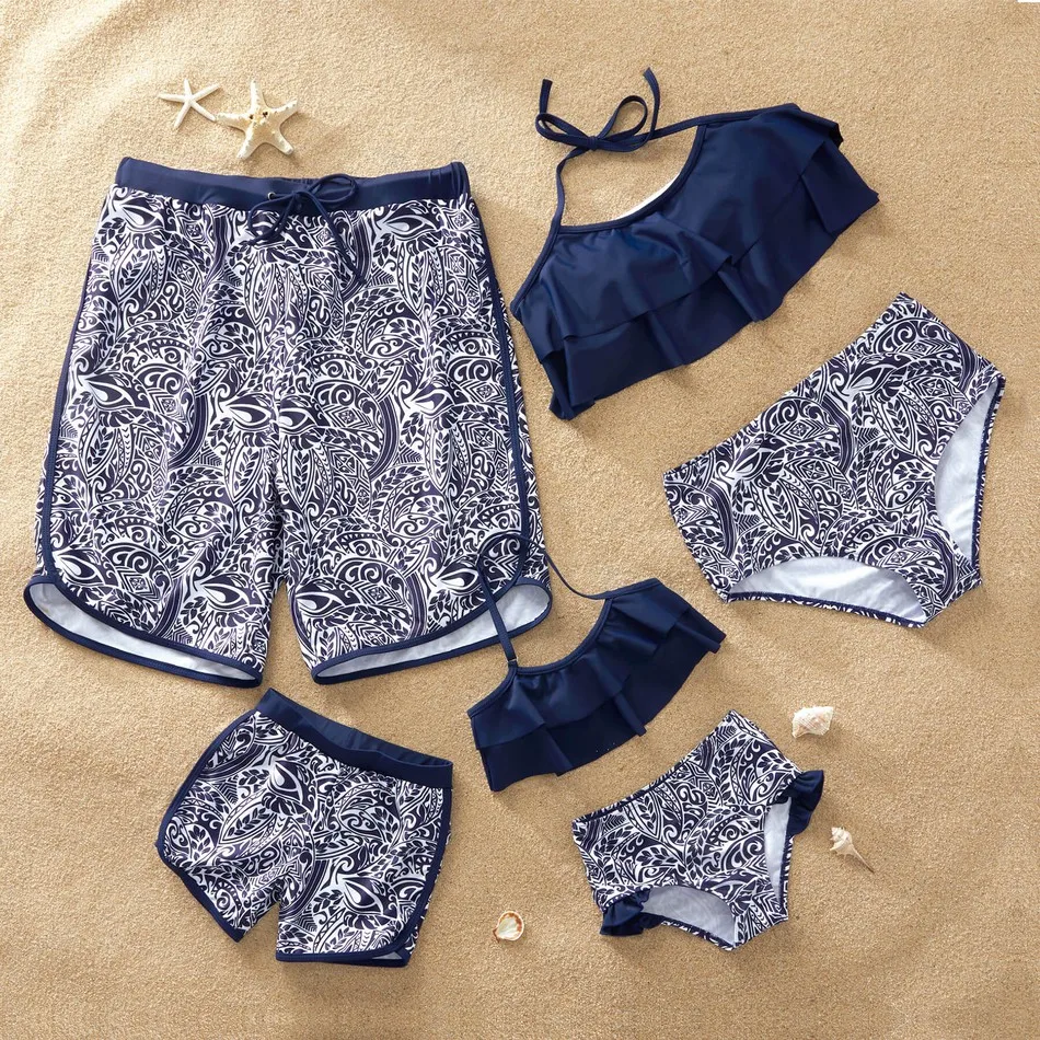 

Mom Daughter Swimwear Geometric Print Bikini Set For Mother Daughter Bathing Suit Family Matching Swimsuit Men Boys Beach Shorts