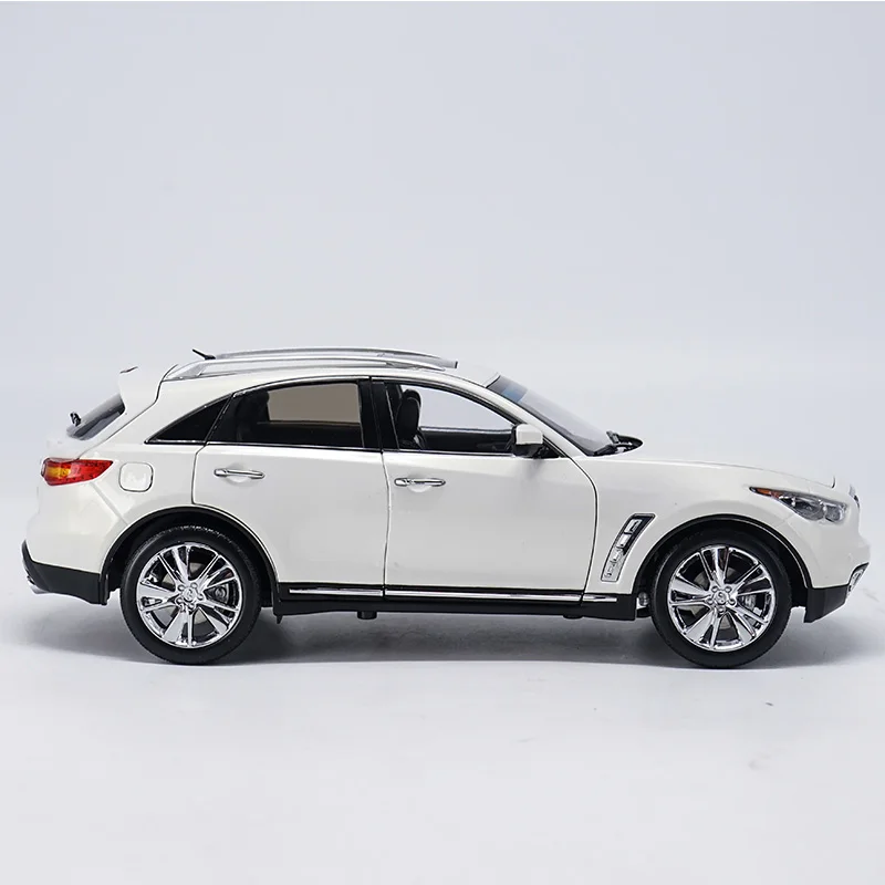 1:18 высокое тщательное INFINITI QX70 сплав модель автомобиля статические металлические модельные автомобили с оригинальной коробкой