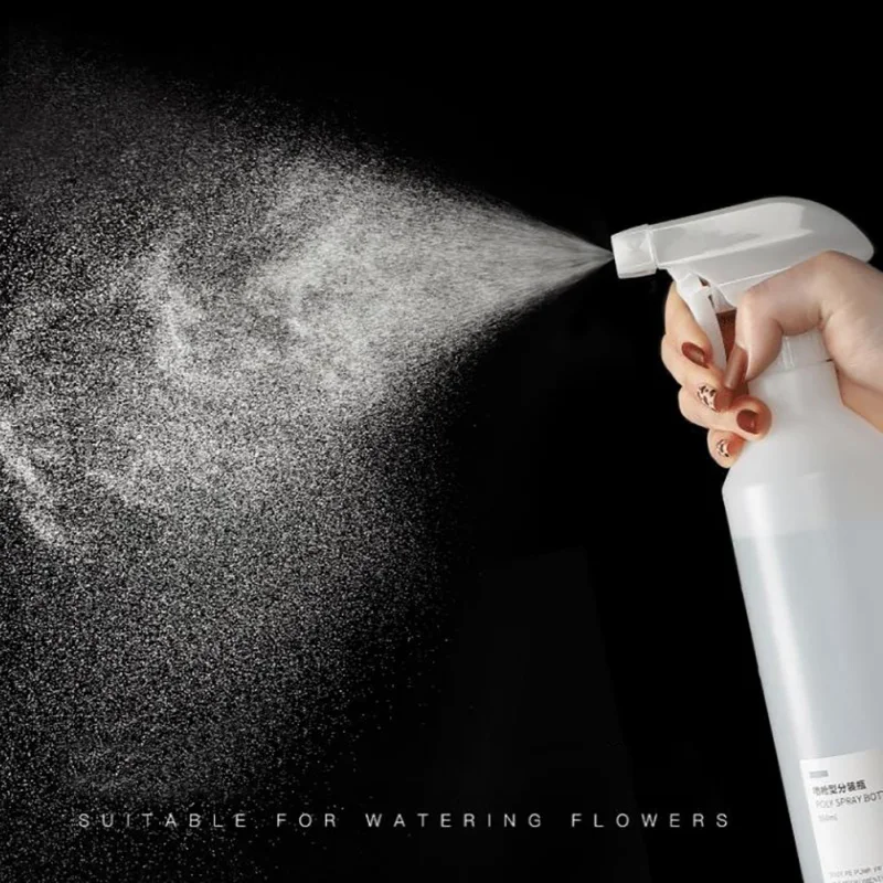 

Spray Bottles Empty 17oz Refillable Container, Easy to carry