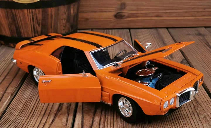 Изысканные 1:18 1969 классические модели автомобилей двери могут быть открыты легированной коллекционной модели