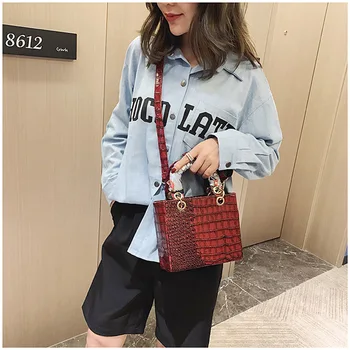 

Alligator Pattern Women Handbags For 2020 Famous Fashion Tote Bags Patent Leather Stone Crossbody Bag Scarf Square Shoulder Bags