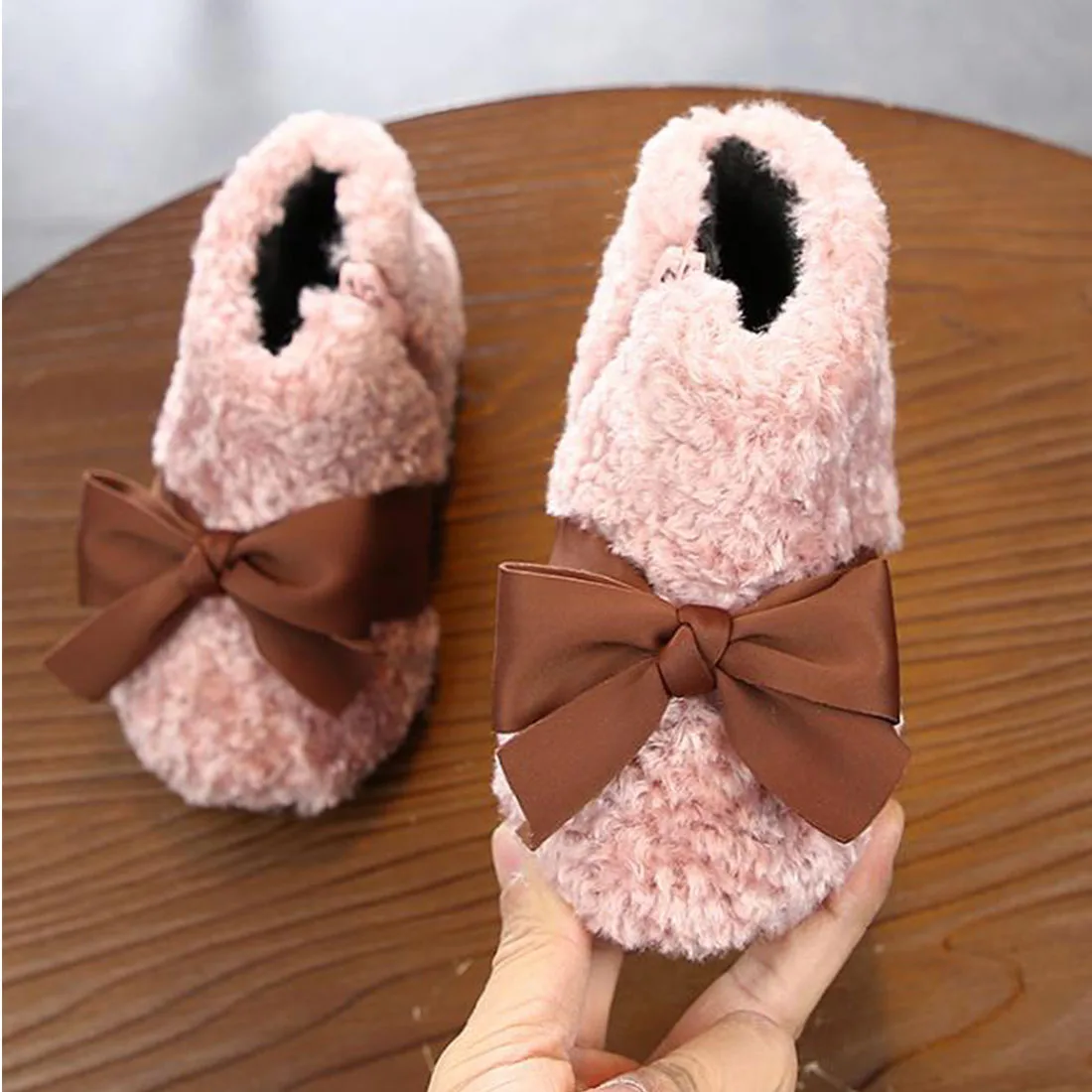 Детская обувь Кроссовки для маленьких девочек Повседневная Модная на плоской